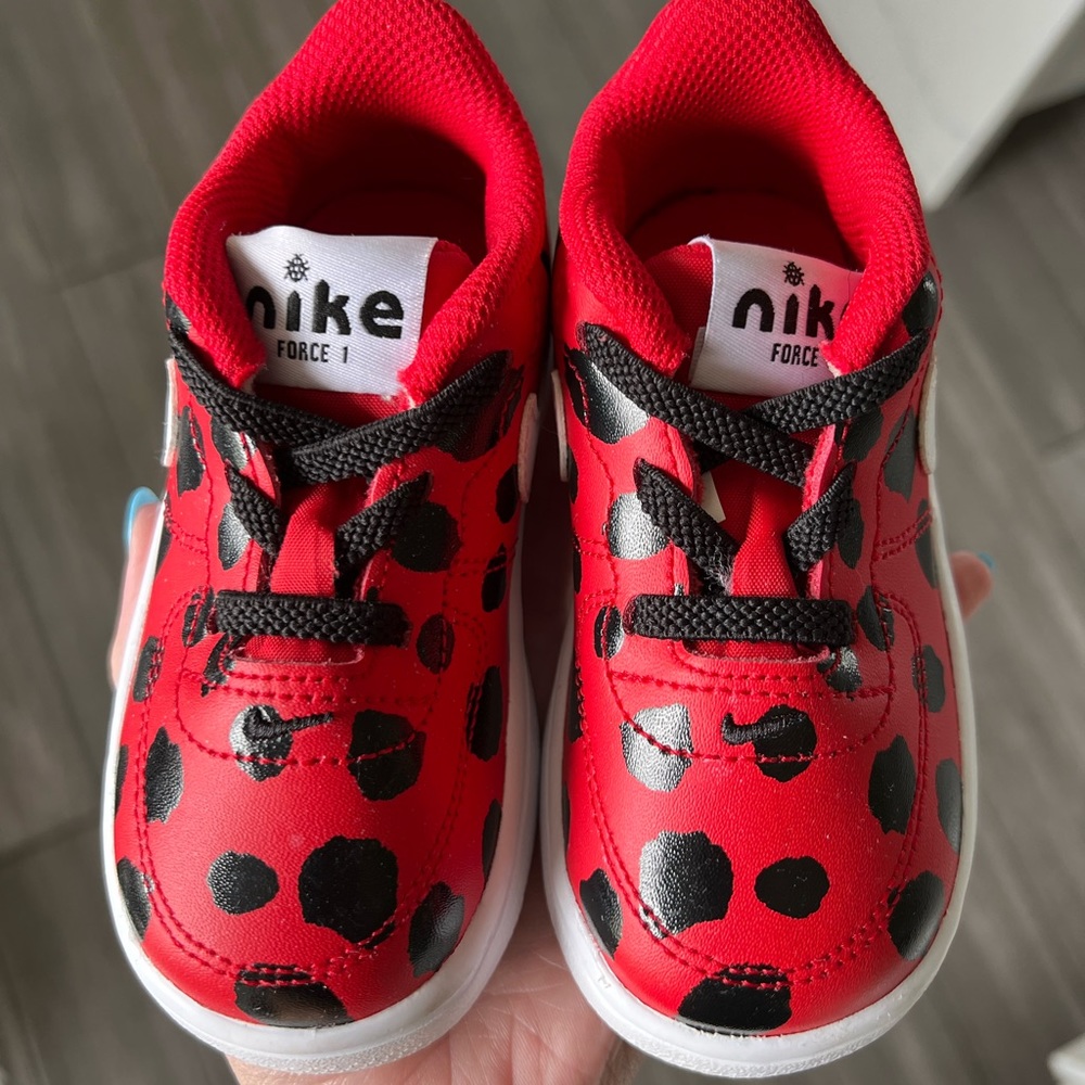 Nike Air Force 1 Ladybug
